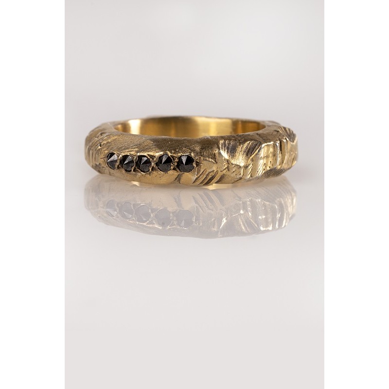 Kirke black Diamond Ring|  Vrachea Collection